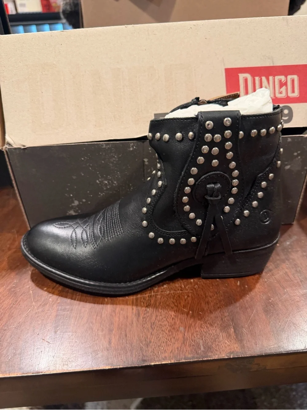 Dingo Destry Studded Fringe Boots Black Leather  Womens Size 6.5 M